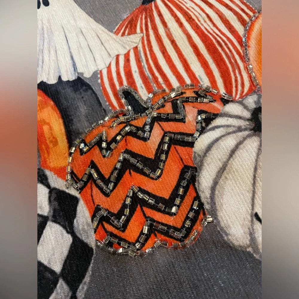 HAUNTED LANE NWT Halloween Bead Accent Ghost Pumpkin Decorative Table Runner